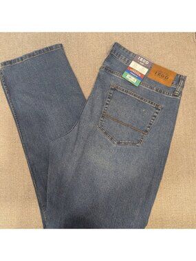 IZOD 38x34 Men’s Comfort Stretch Straight Fit Medium Wash Jean NWT